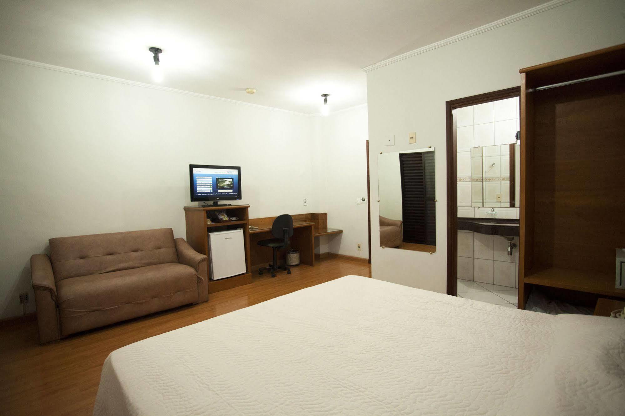 Indaiá Hotel Residence São Carlos Esterno foto